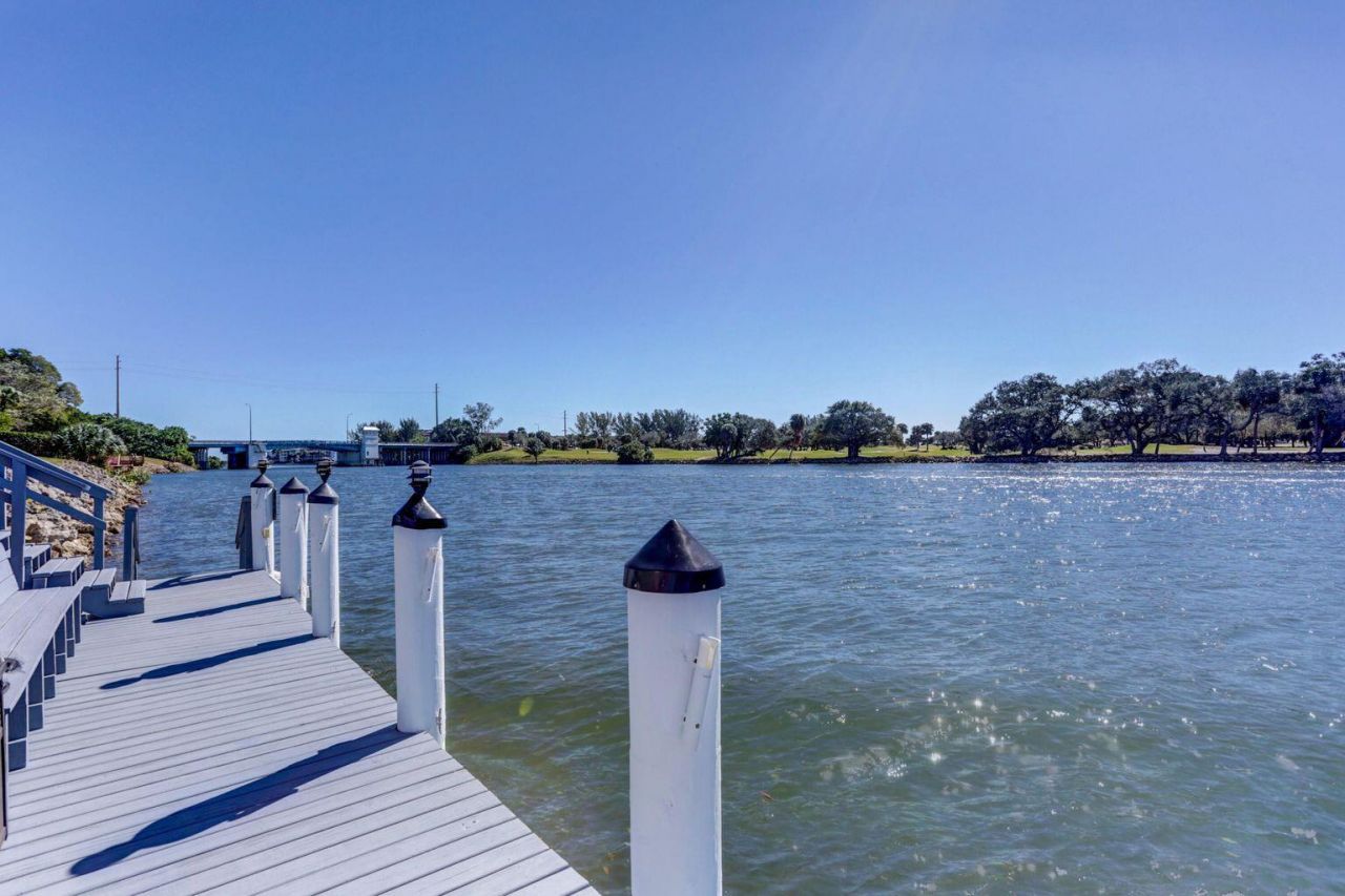 336 Golfview Road, Unit 203, North Palm Beach, FL 33408 Photo