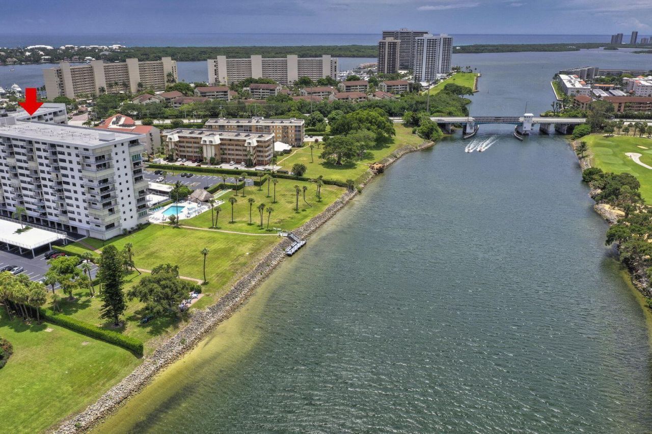 336 Golfview Road, Unit 203, North Palm Beach, FL 33408 Photo