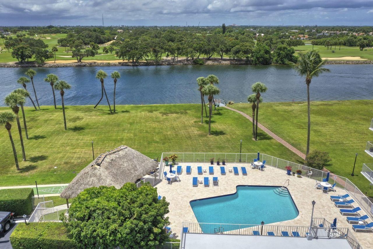 336 Golfview Road, Unit 203, North Palm Beach, FL 33408 Photo