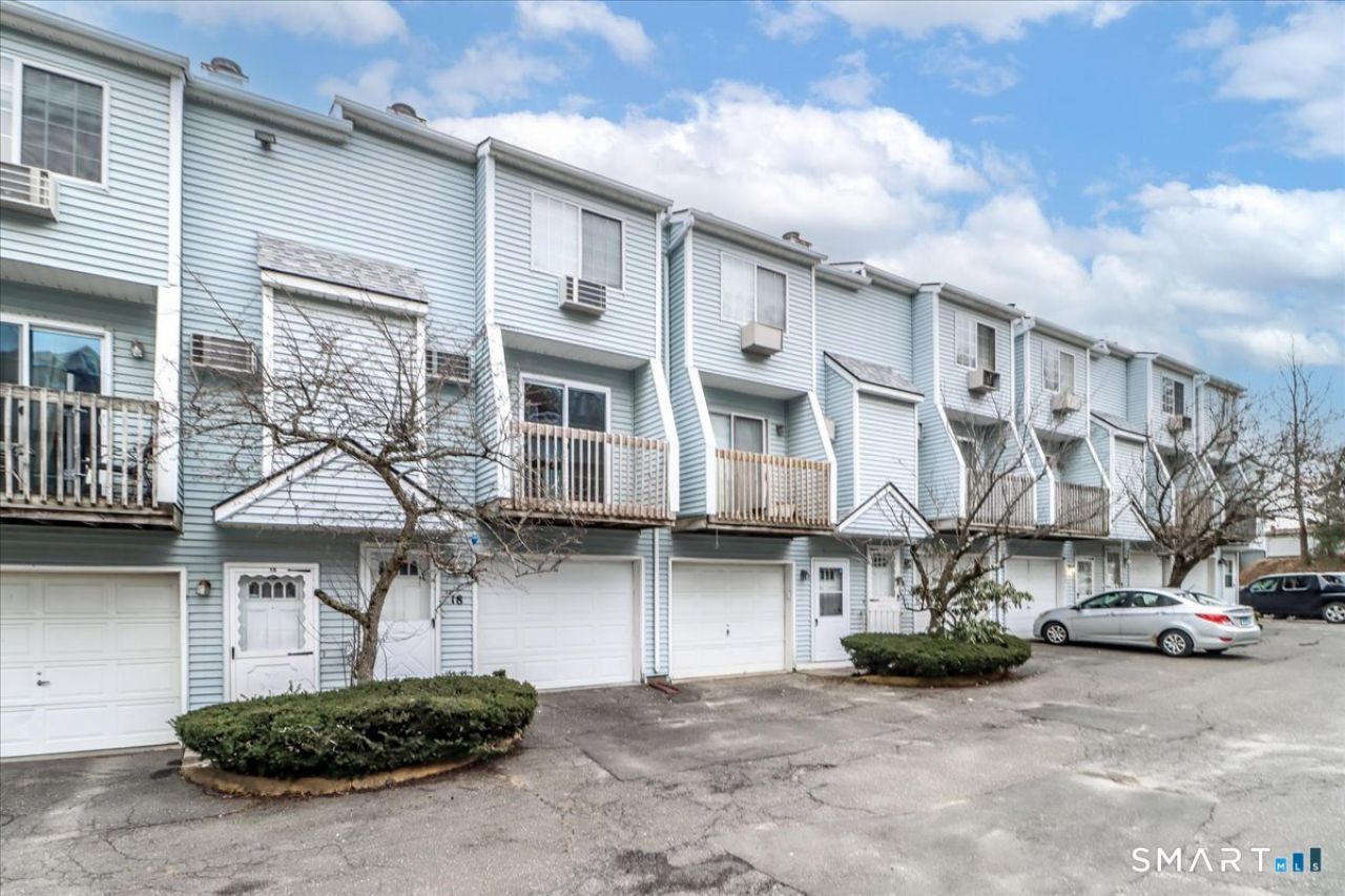268 Congress, Unit APT 18, Waterbury, CT 06708 Main Photo