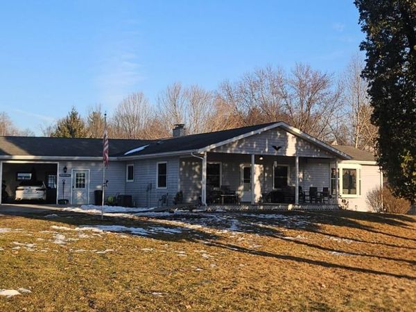 506 N Brooklyn Avenue, Elroy, WI 53929