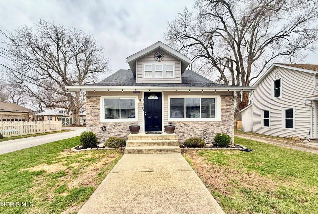 236 Ottawa Street, Elmore, OH 43416 Main Photo