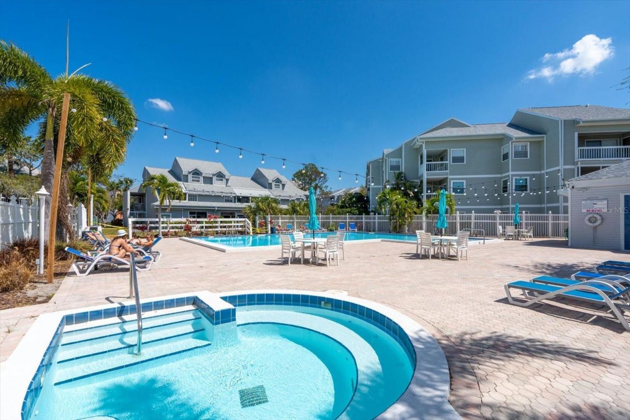 6826 Stones Throw Circle N, Unit 11206, Saint Petersburg, FL 33710 Photo