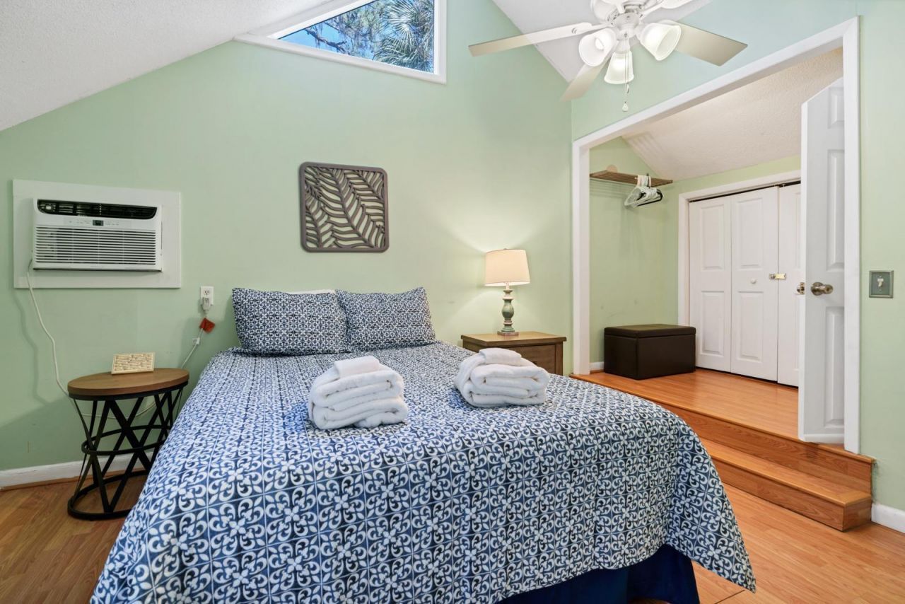 429 Sea Cloud Circle Photo 19