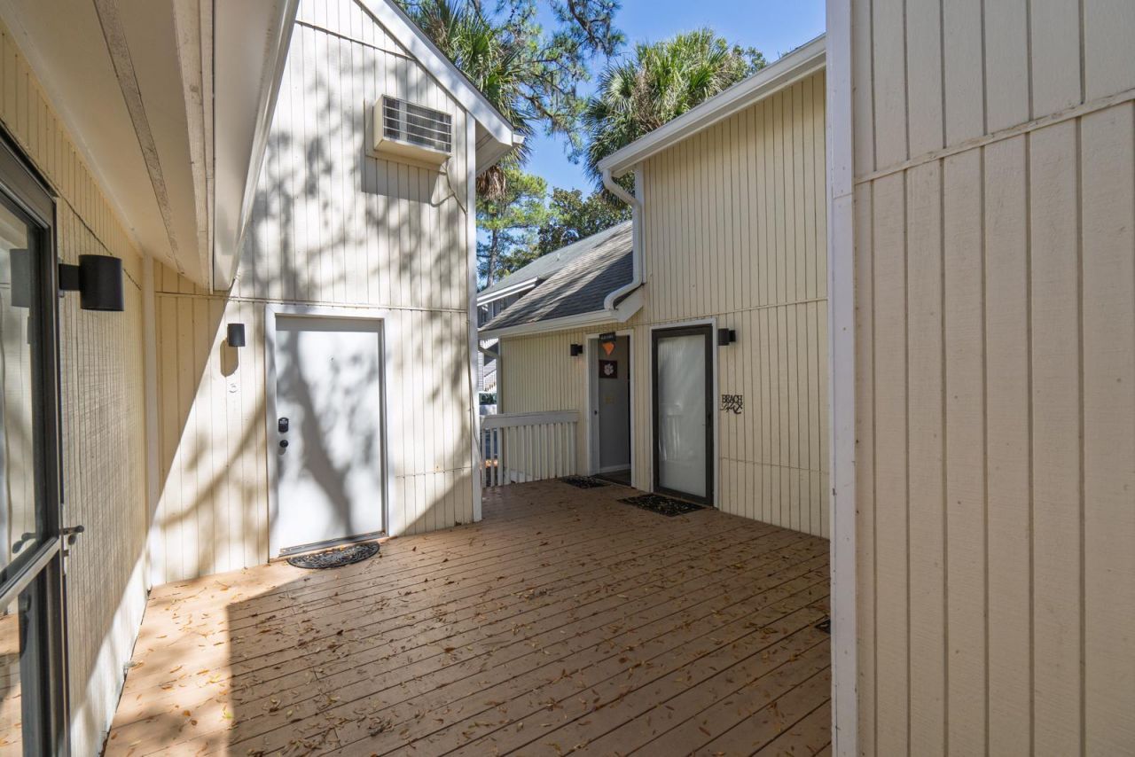 429 Sea Cloud Circle Photo 7