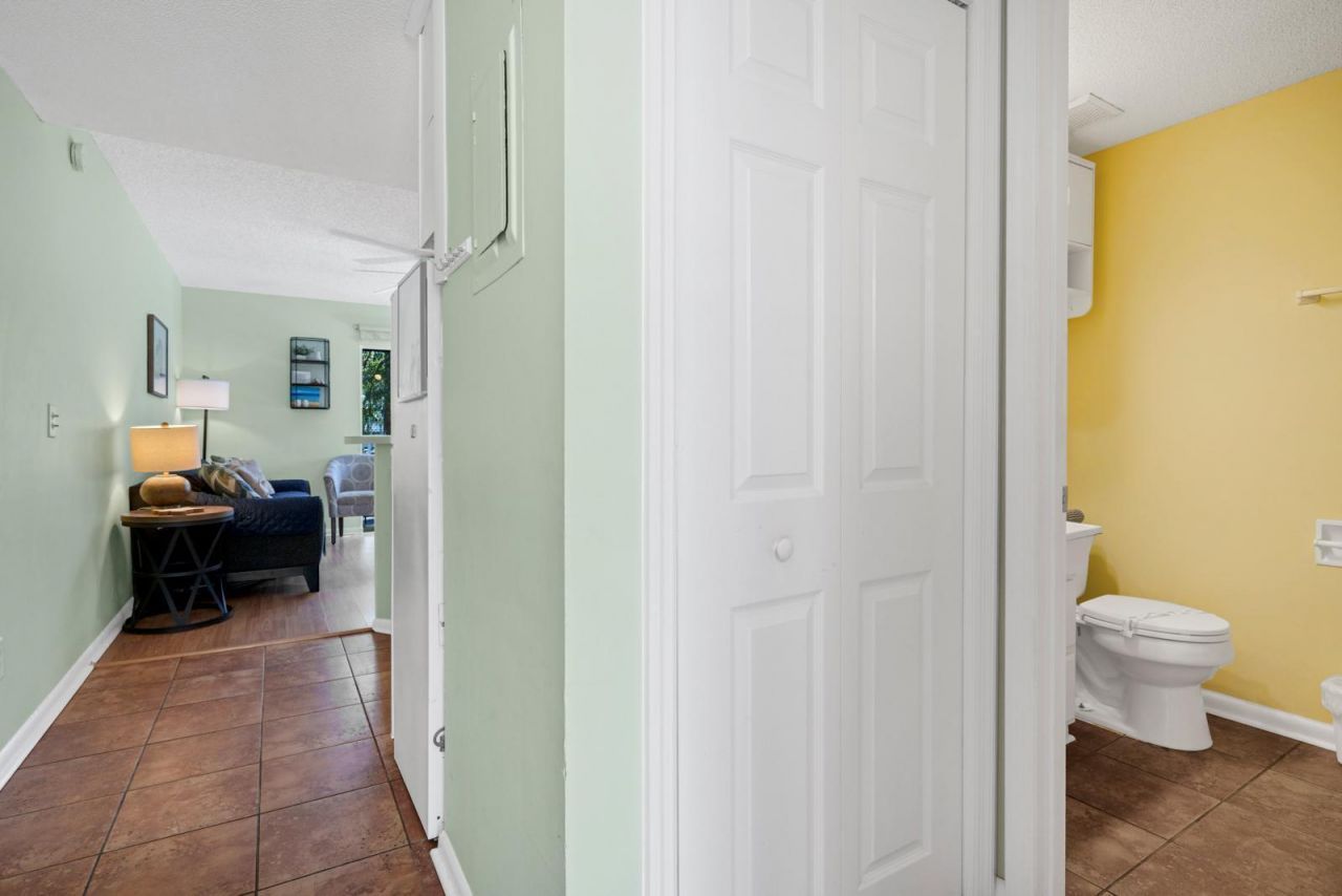 429 Sea Cloud Circle Photo 8