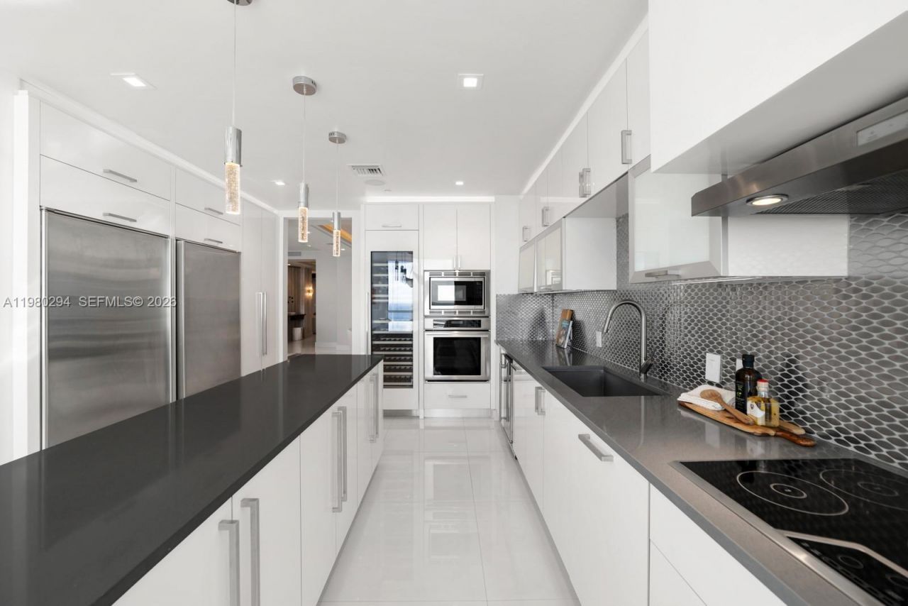 5959 Collins Ave, Unit 1606, Miami Beach, FL 33140 Photo