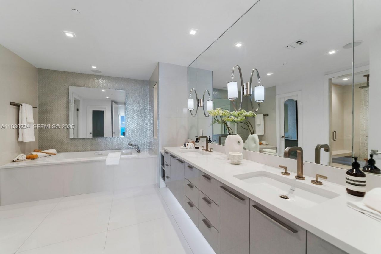 5959 Collins Ave, Unit 1606, Miami Beach, FL 33140 Photo