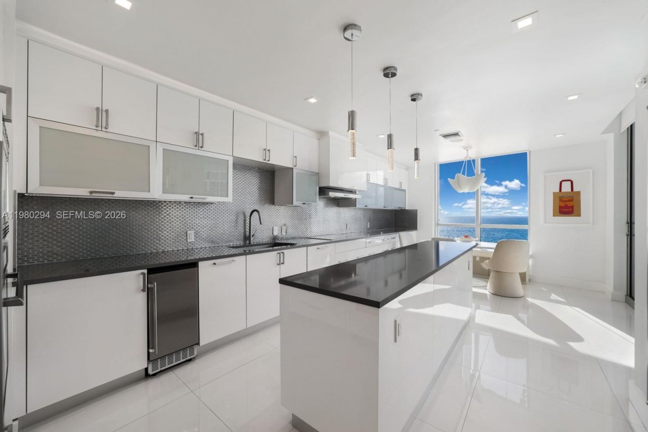 5959 Collins Ave, Unit 1606, Miami Beach, FL 33140 Photo