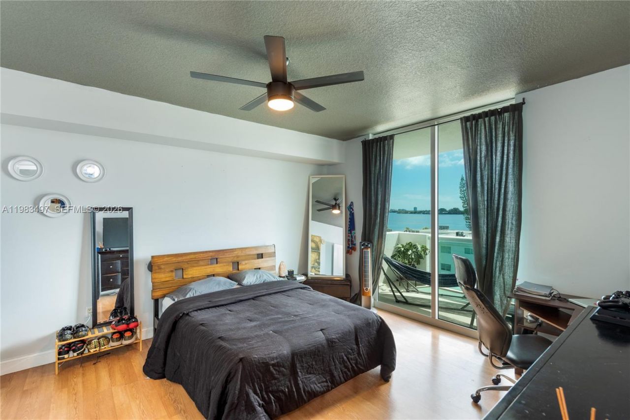 7910 Harbor Island Dr , Unit 502, North Bay Village, FL 33141 Photo