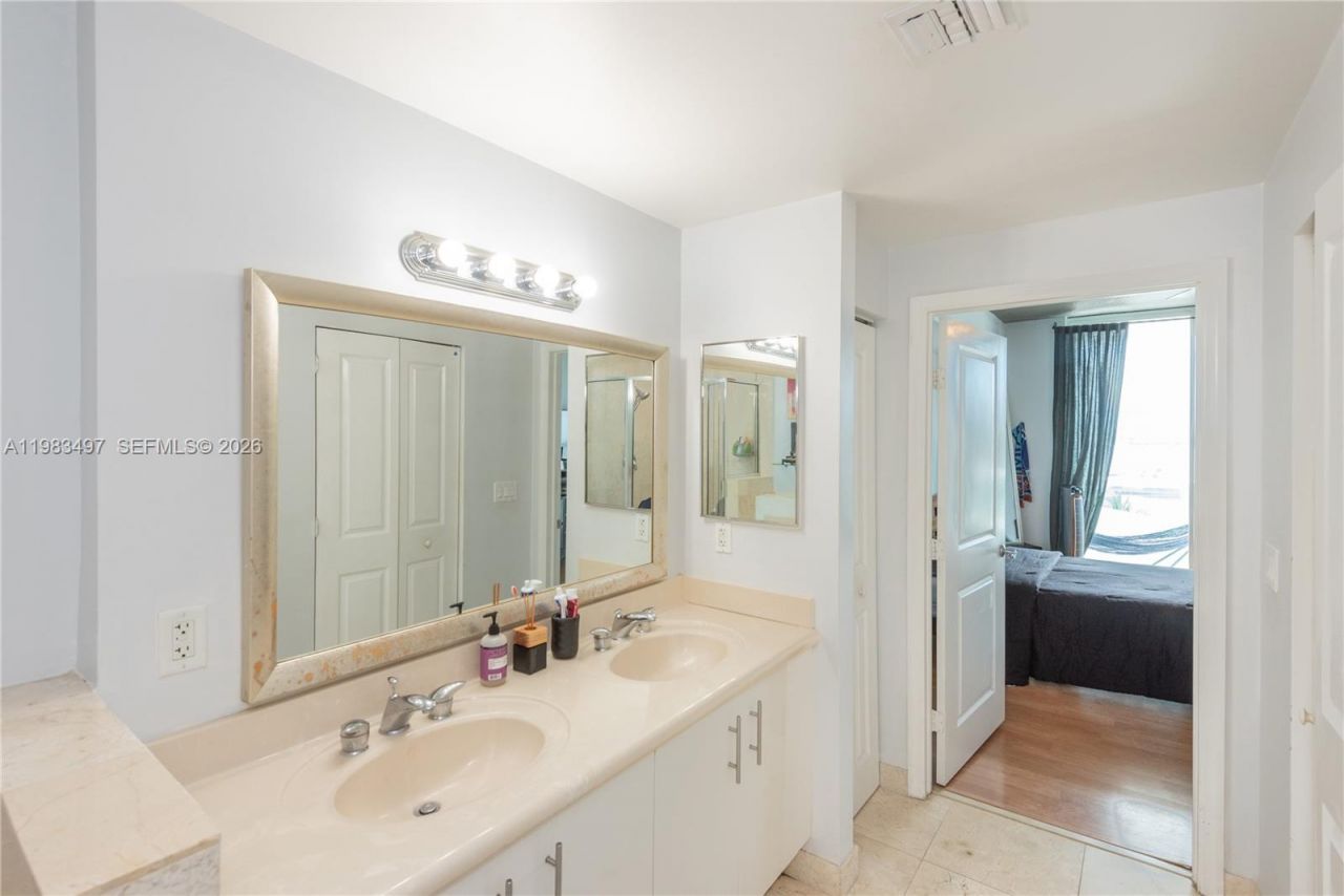 7910 Harbor Island Dr , Unit 502, North Bay Village, FL 33141 Photo