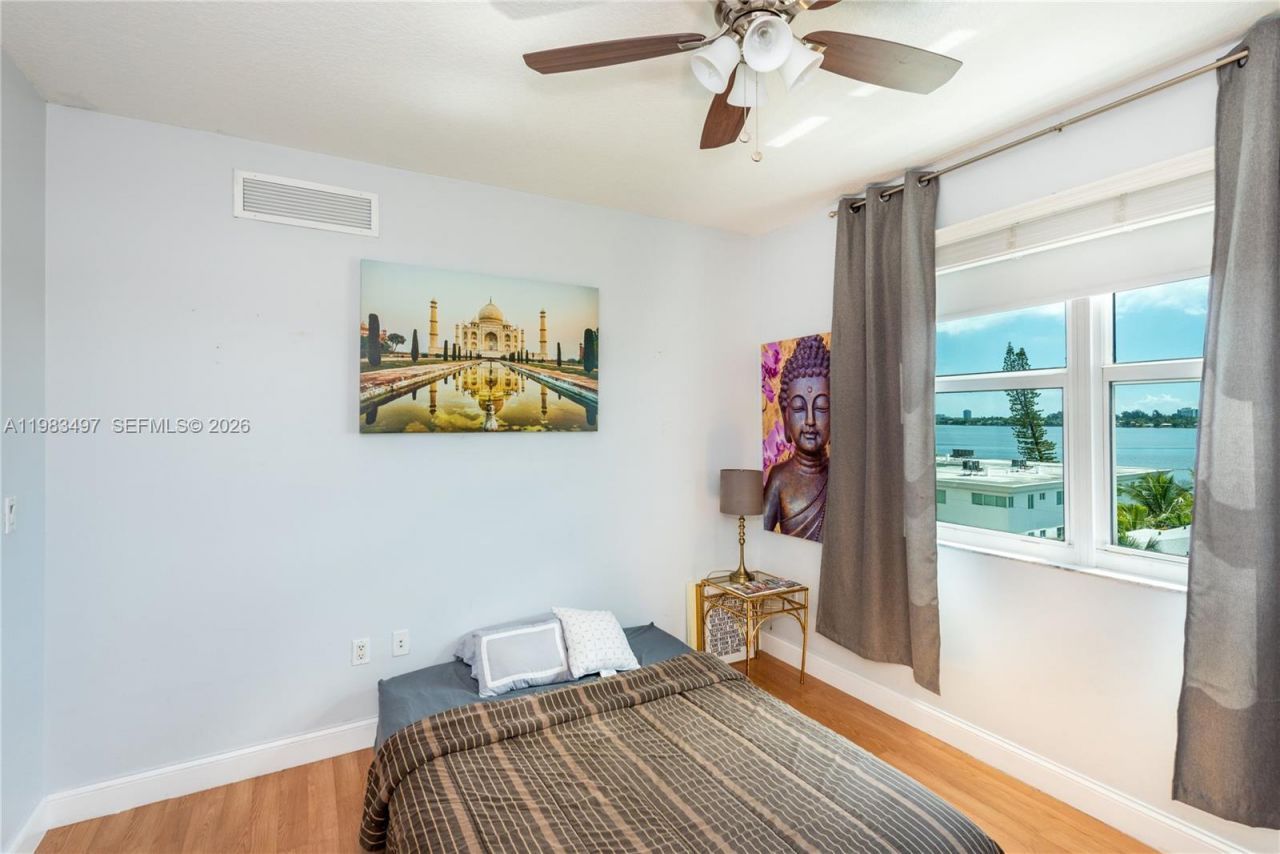 7910 Harbor Island Dr , Unit 502, North Bay Village, FL 33141 Photo