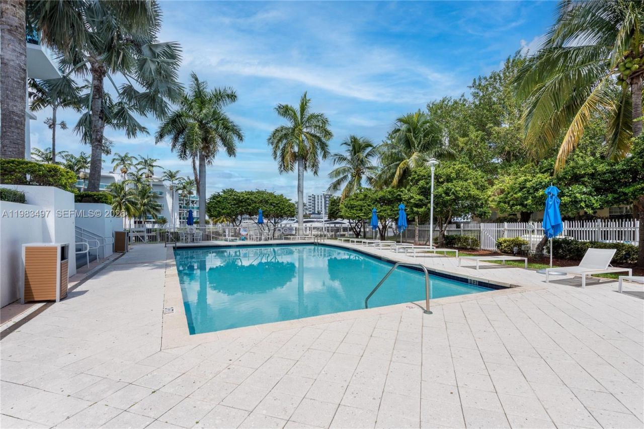 7910 Harbor Island Dr , Unit 502, North Bay Village, FL 33141 Photo