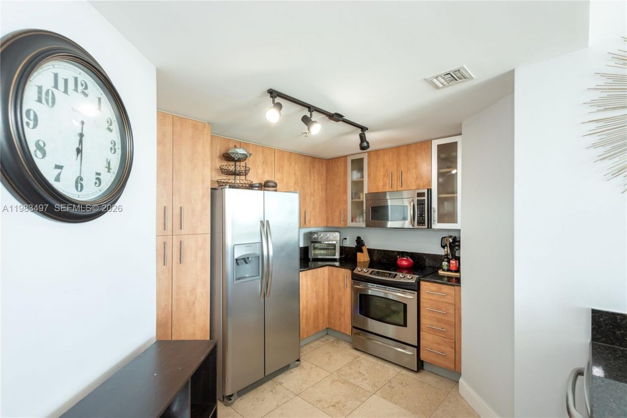 7910 Harbor Island Dr , Unit 502, North Bay Village, FL 33141 Photo