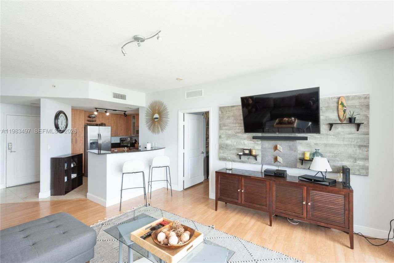 7910 Harbor Island Dr , Unit 502, North Bay Village, FL 33141 Photo