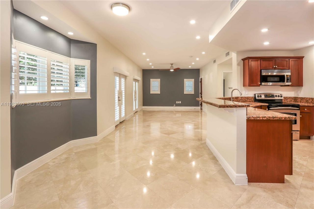 11064 SW 79th Path , Miami, FL 33156 Photo