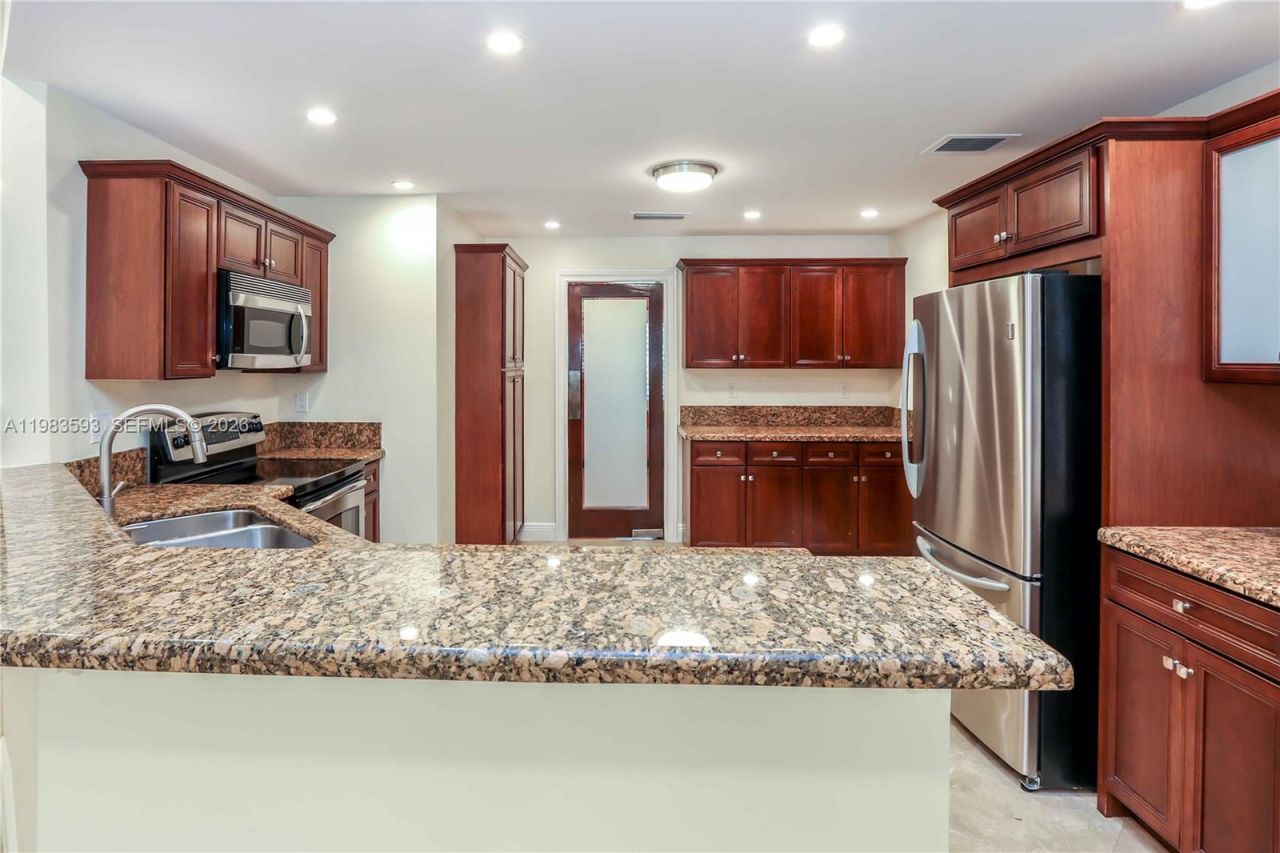 11064 SW 79th Path , Miami, FL 33156 Photo