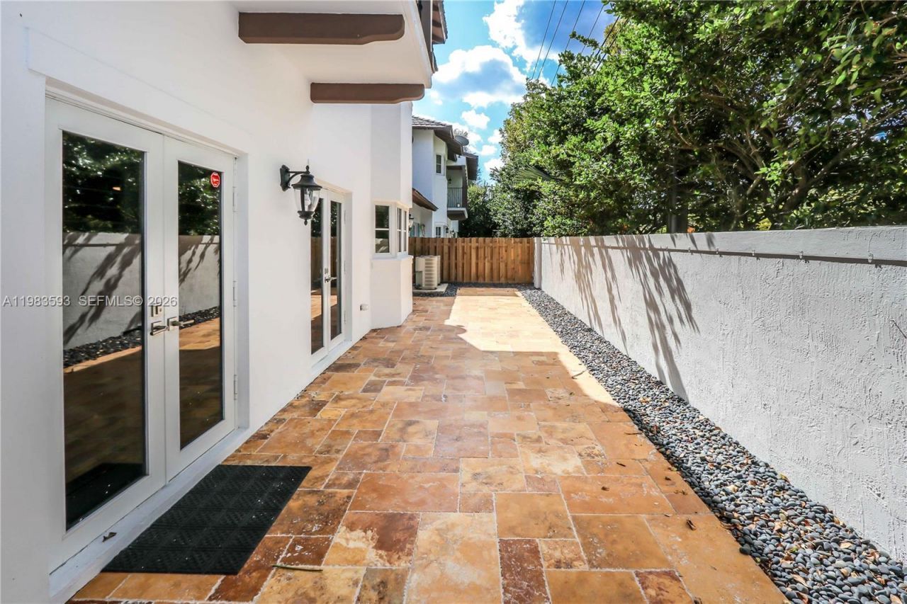 11064 SW 79th Path , Miami, FL 33156 Photo