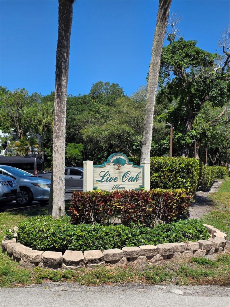 9450 Live Oak Pl, Unit 408, Davie, FL 33324 Photo