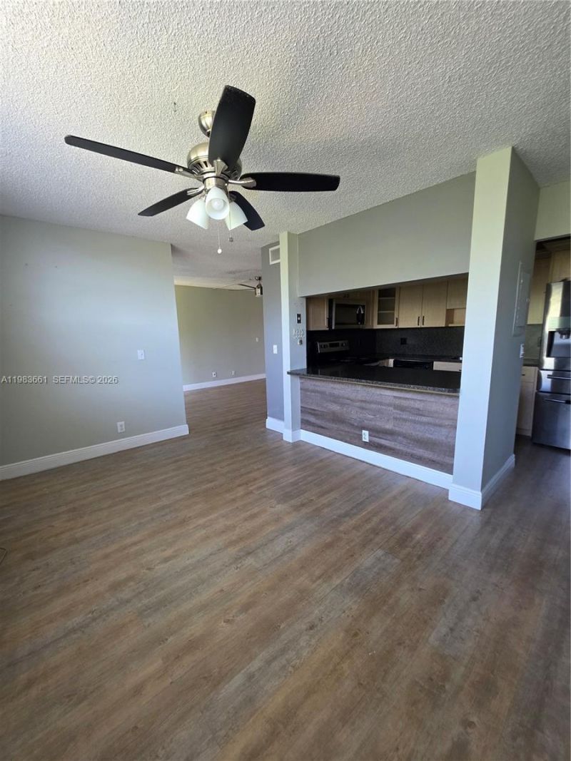 9450 Live Oak Pl, Unit 408, Davie, FL 33324 Photo