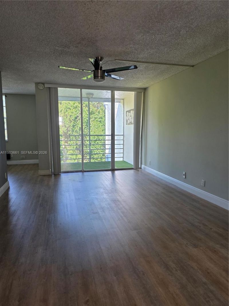 9450 Live Oak Pl, Unit 408, Davie, FL 33324 Photo