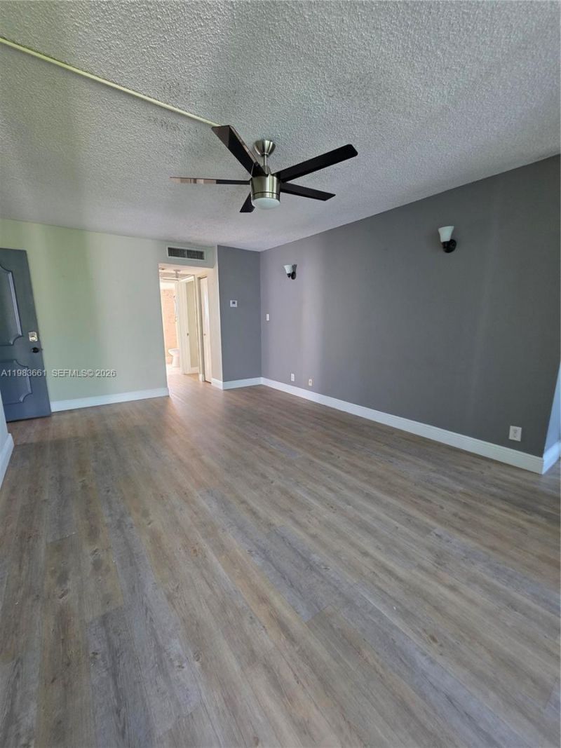 9450 Live Oak Pl, Unit 408, Davie, FL 33324 Photo