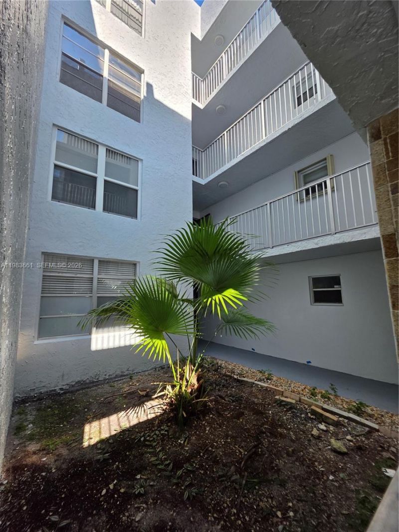 9450 Live Oak Pl, Unit 408, Davie, FL 33324 Photo