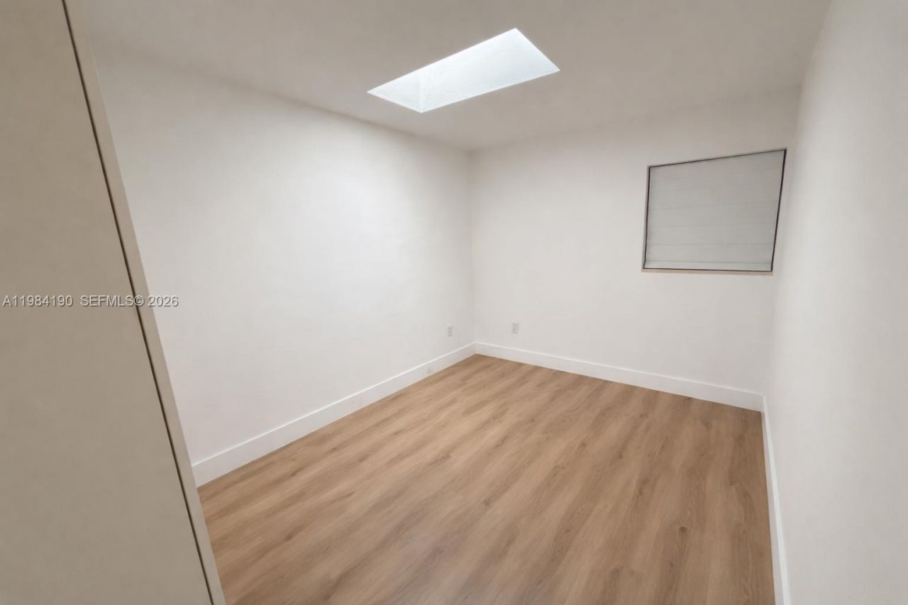 240 Greenwood Dr, Unit 240, Key Biscayne, FL 33149 Photo