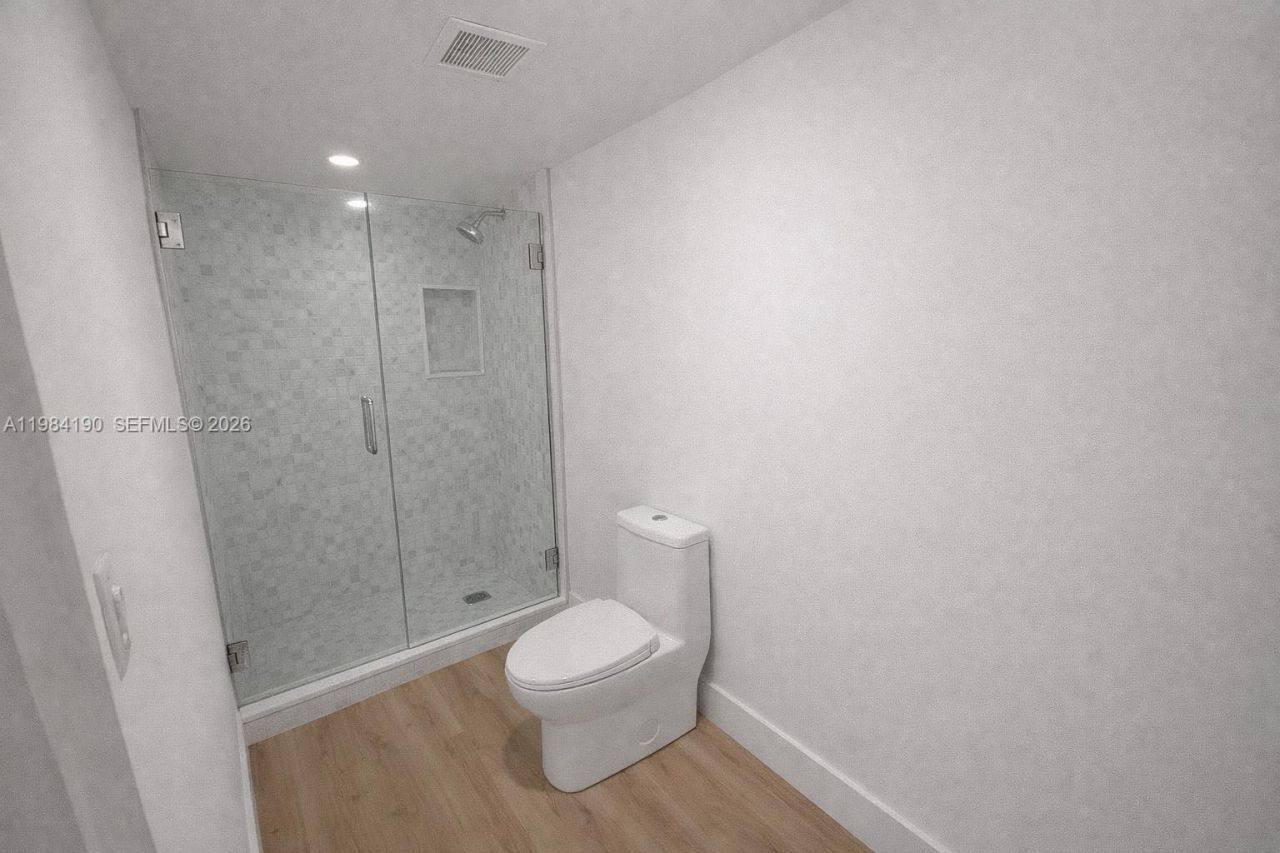 240 Greenwood Dr, Unit 240, Key Biscayne, FL 33149 Photo