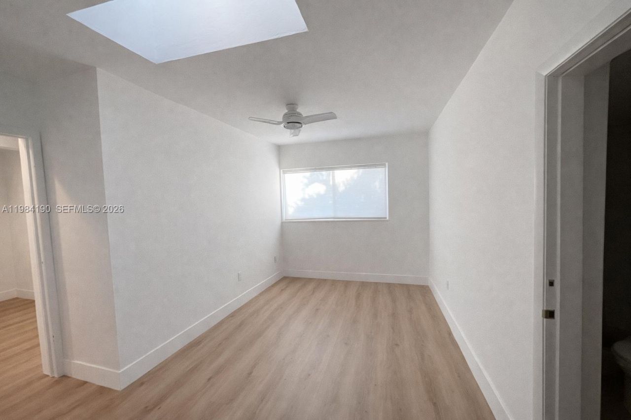 240 Greenwood Dr, Unit 240, Key Biscayne, FL 33149 Photo