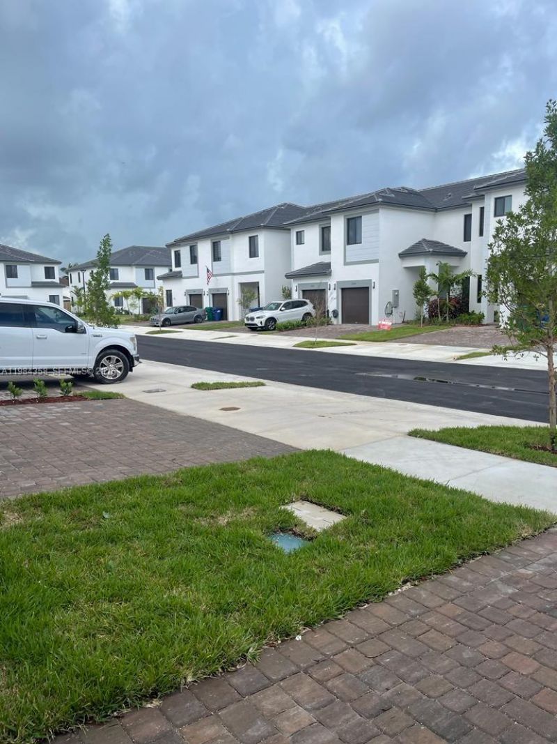 13637 SW 157th Pl , Miami, FL 33196 Photo