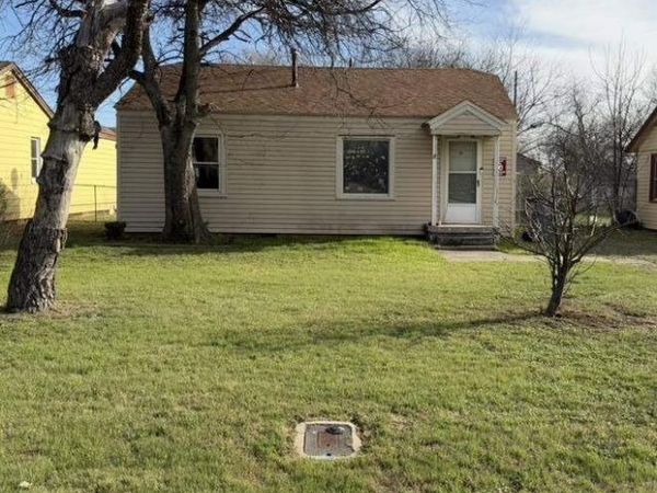 1004 SW McKinley Ave, Lawton, OK 73501
