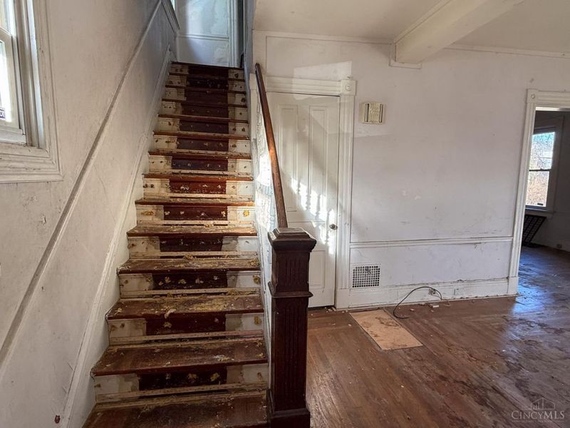 1608 Brewster Avenue, Cincinnati, OH 45207 Photo 3