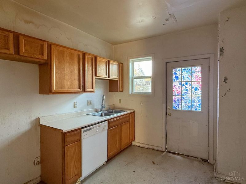 1608 Brewster Avenue, Cincinnati, OH 45207 Photo 8