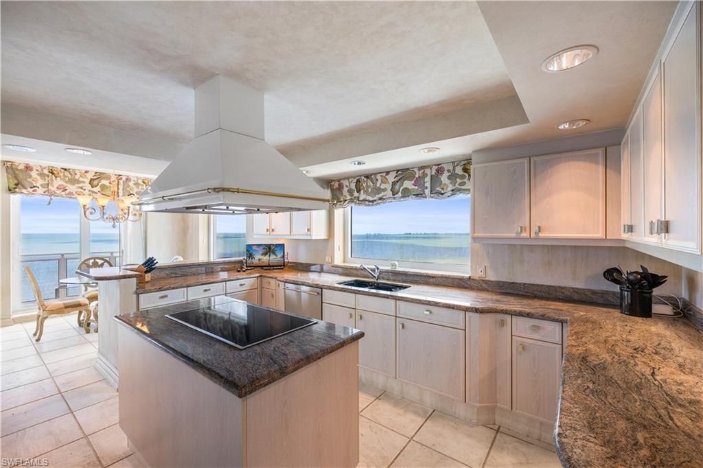 8231 Bay Colony Dr, Unit 1604, Naples, FL 34108 Photo