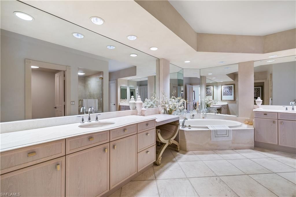 8231 Bay Colony Dr, Unit 1604, Naples, FL 34108 Photo