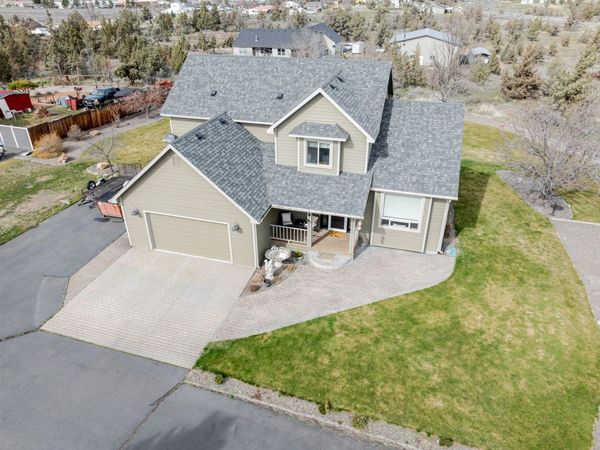 106 SE Cody Lane, Madras, OR 97741