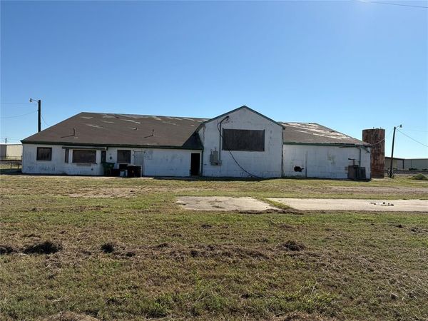101 N 1st Street , Sanger, TX 76266