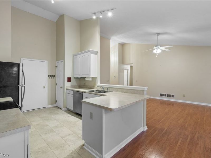 4232 Mayfair Drive, Brunswick, OH 44212 Photo 11