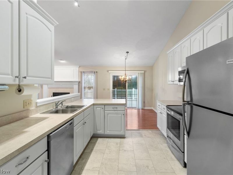 4232 Mayfair Drive, Brunswick, OH 44212 Photo 12