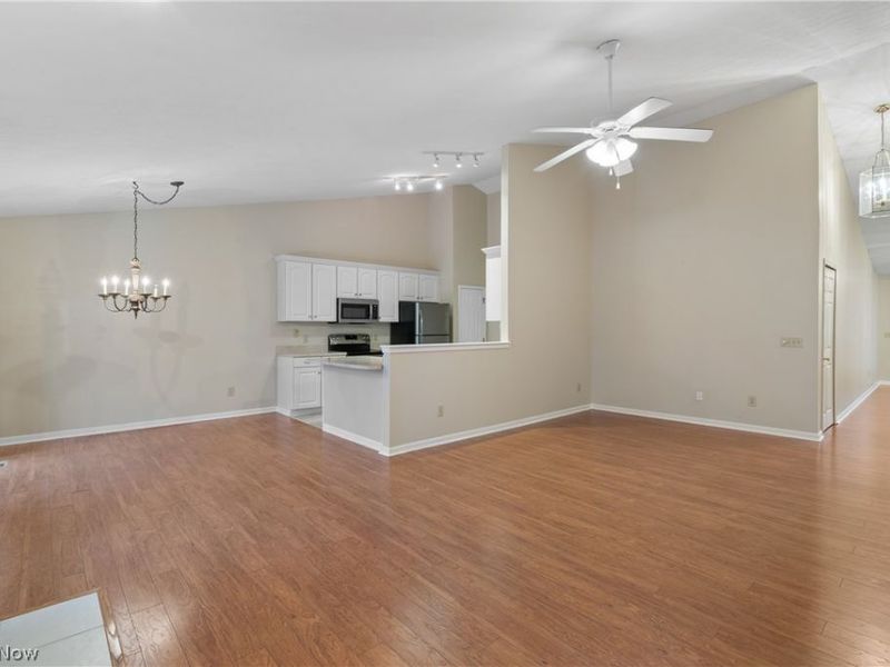 4232 Mayfair Drive, Brunswick, OH 44212 Photo 6