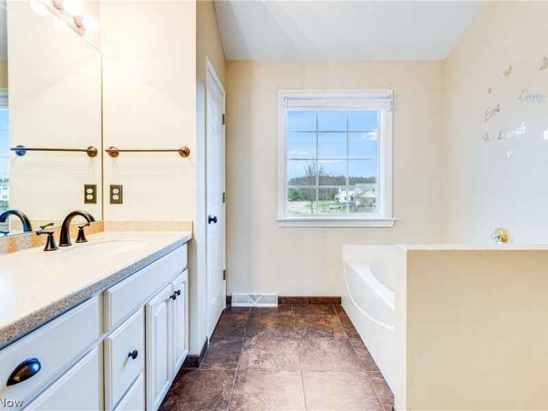 25 Willow Bend Drive, Canfield, OH 44406 Photo 23