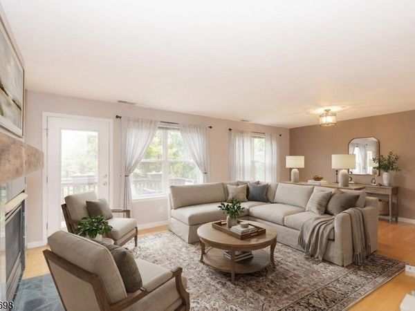 4 Eagles Nest Ln, Hardyston, NJ 07419