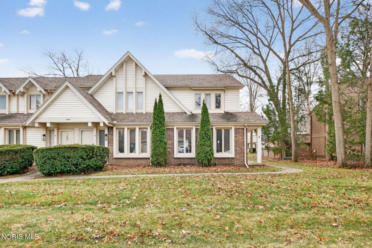 5409 Westcastle Drive, Toledo, OH 43615 Main Photo