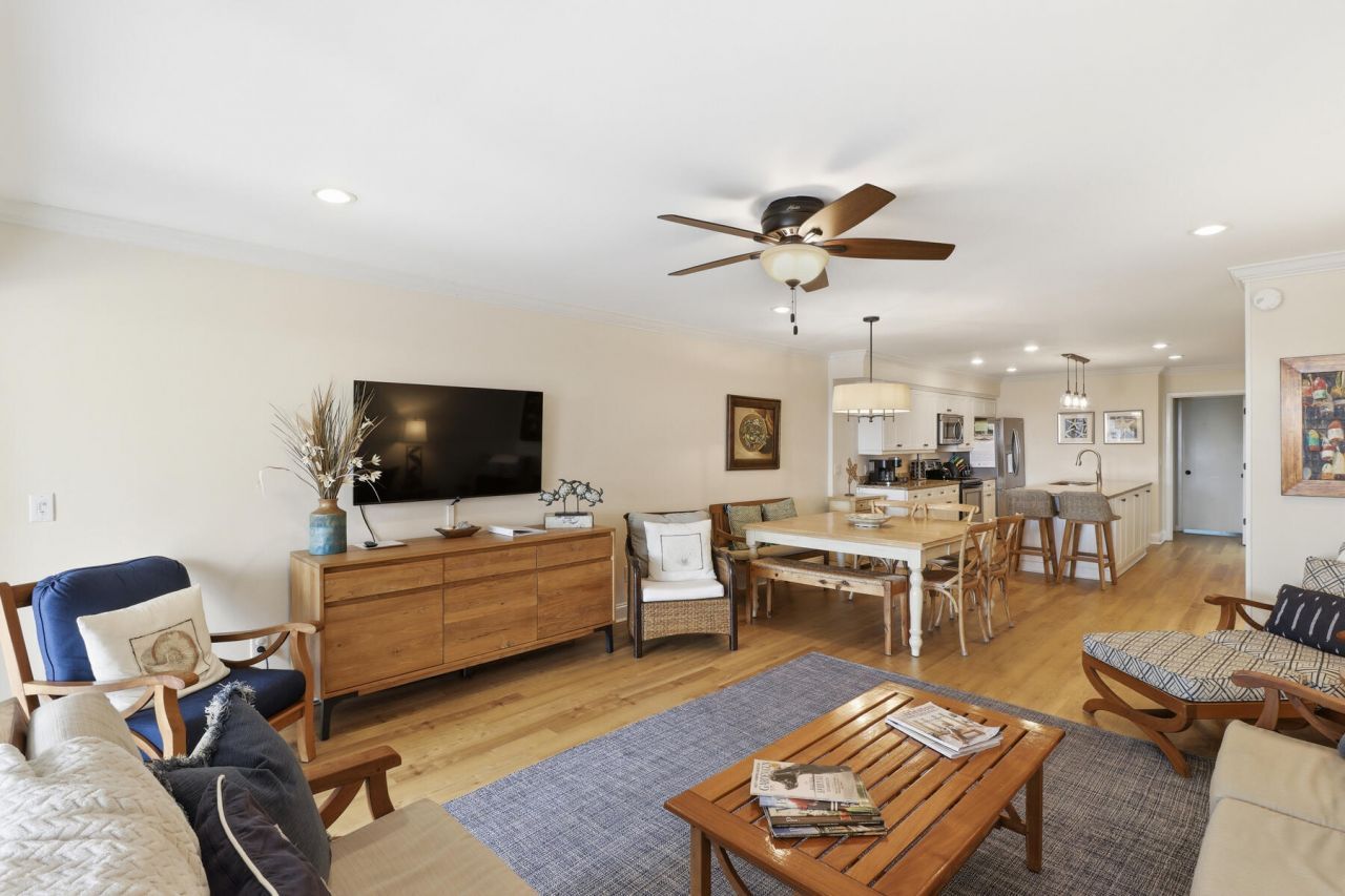 48 Beach Club Villas Photo 11