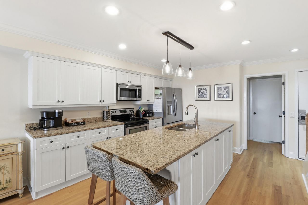 48 Beach Club Villas Photo 5