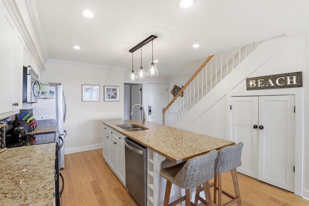 48 Beach Club Villas Photo 6