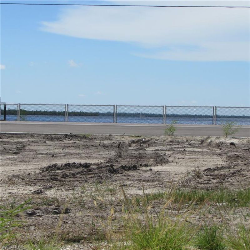 4195 Pine Island Rd Nw, Matlacha, FL 33993 Photo