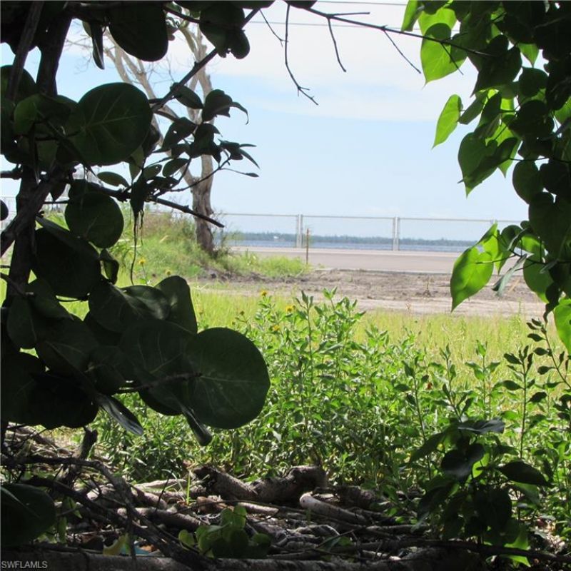 4195 Pine Island Rd Nw, Matlacha, FL 33993 Photo