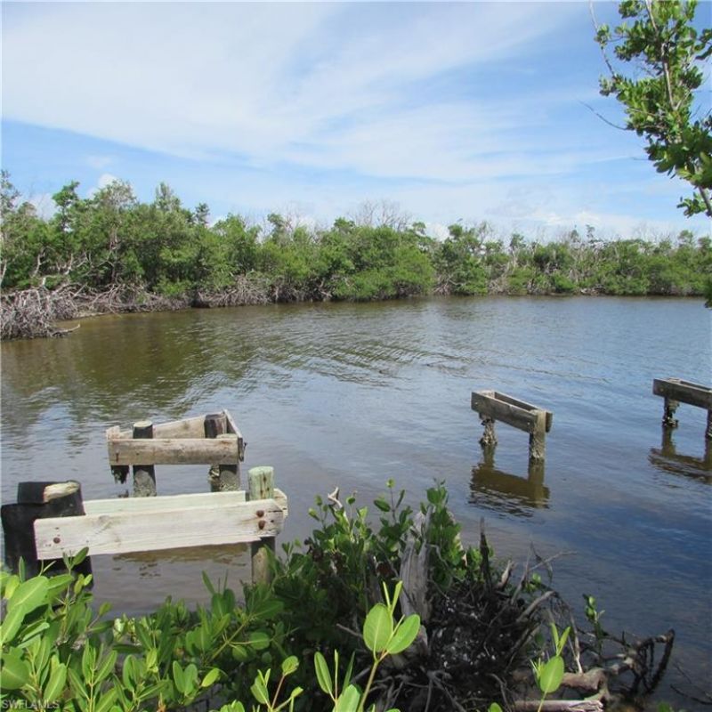 4195 Pine Island Rd Nw, Matlacha, FL 33993 Photo